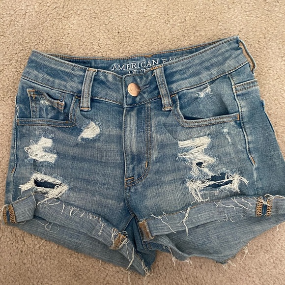 American eagle distressed shorts. - Picture 3 of 5